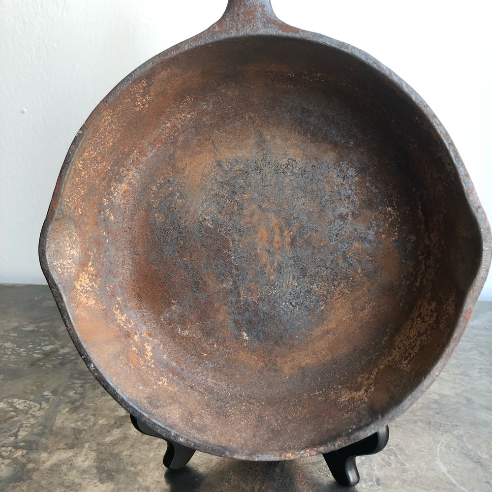 Cast Iron Skillet 8 inch - Rustic Brown - Picture 6 of 13